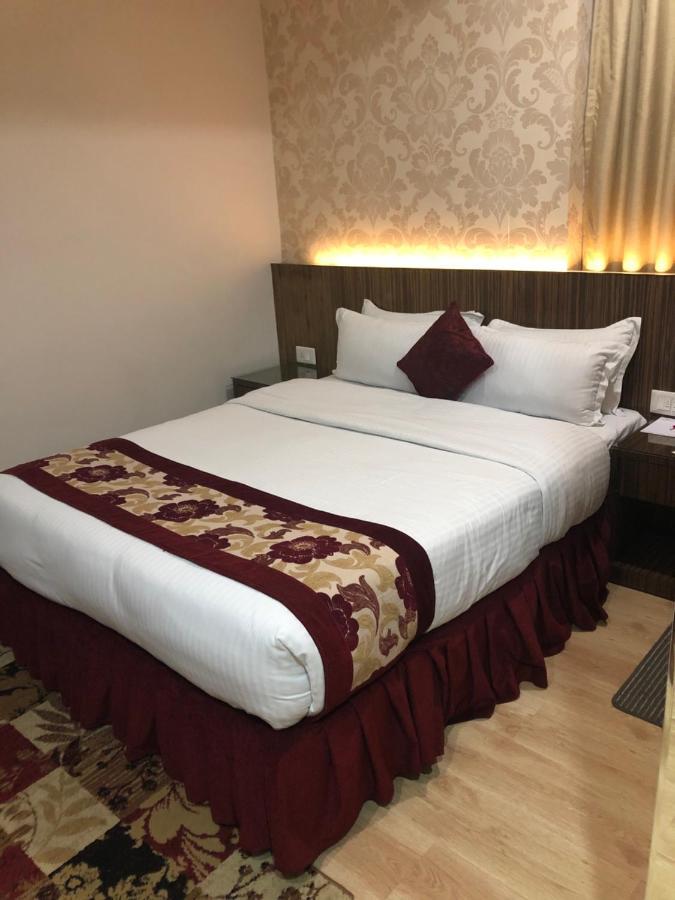 Hotel Harrison Palace Биратнагар Экстерьер фото